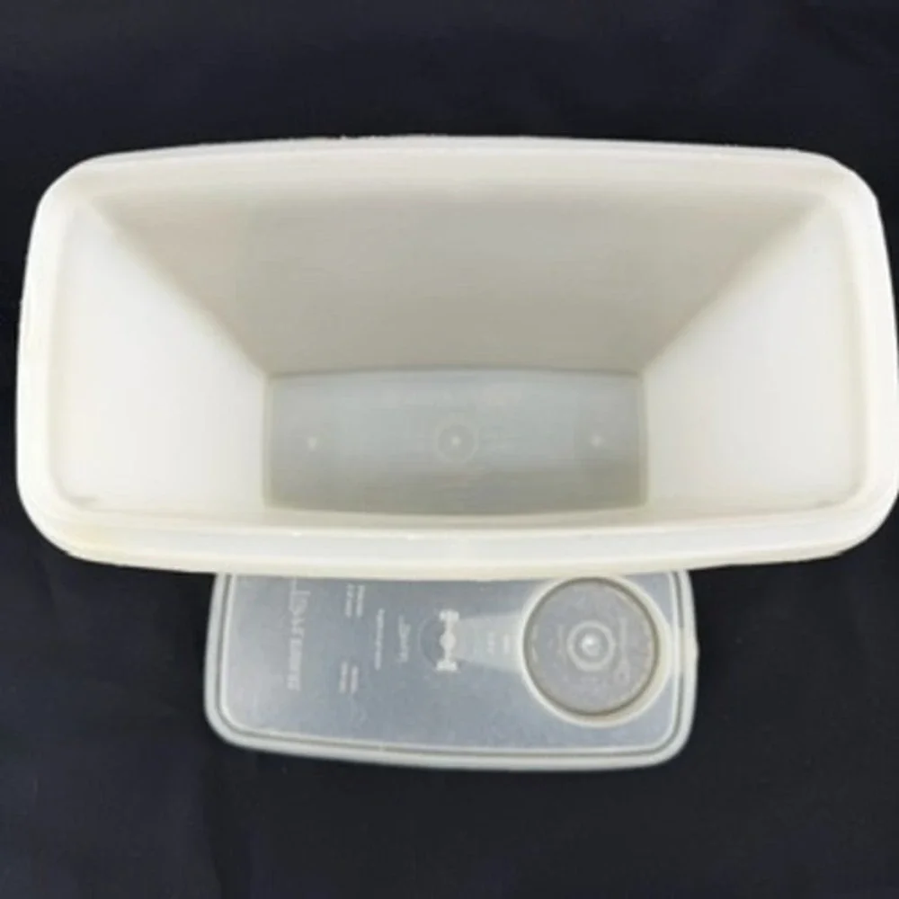 Tupperware Store N Pour Cereal Dry Food Dispenser Container White Vintage 1647
